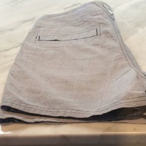 Columbia Size 10 Shorts